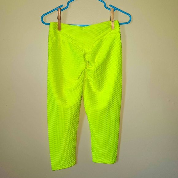 Honeycomb Shein capris Leggings size Large NWOT - Picture 2 of 3